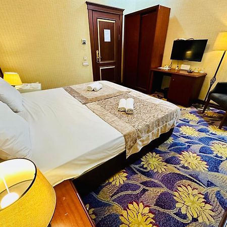 Clover Hotel Baku Formula 1 View Exterior photo
