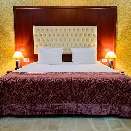 Clover Hotel Baku Formula 1 View Exterior photo