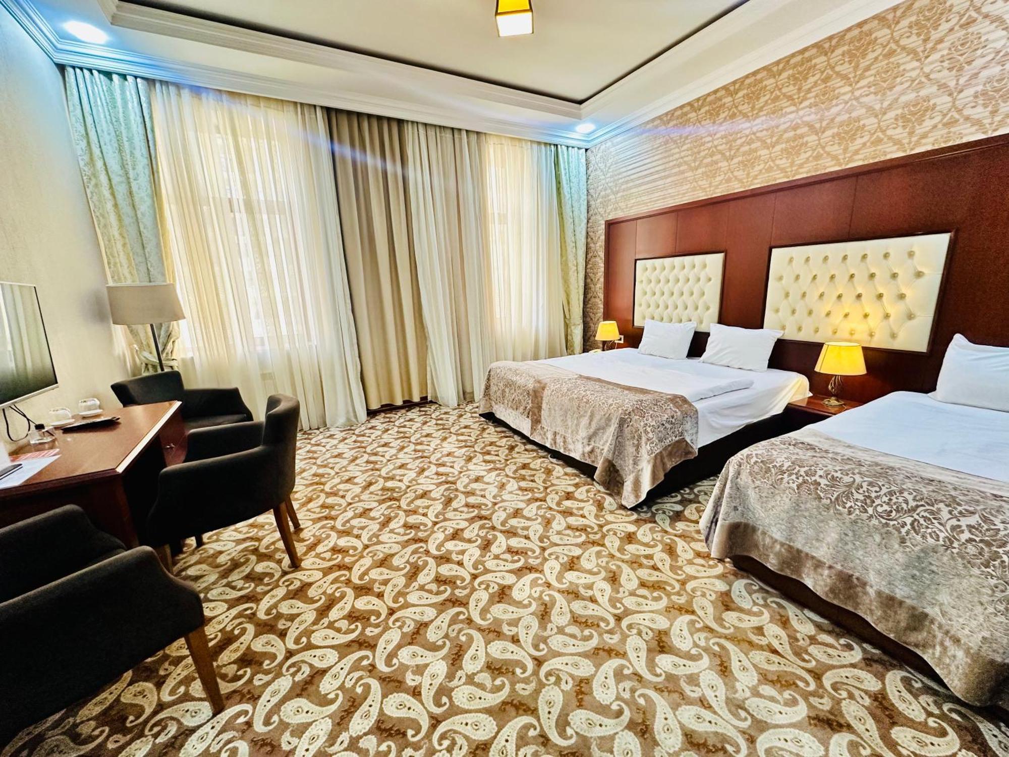 Clover Hotel Baku Formula 1 View Exterior photo