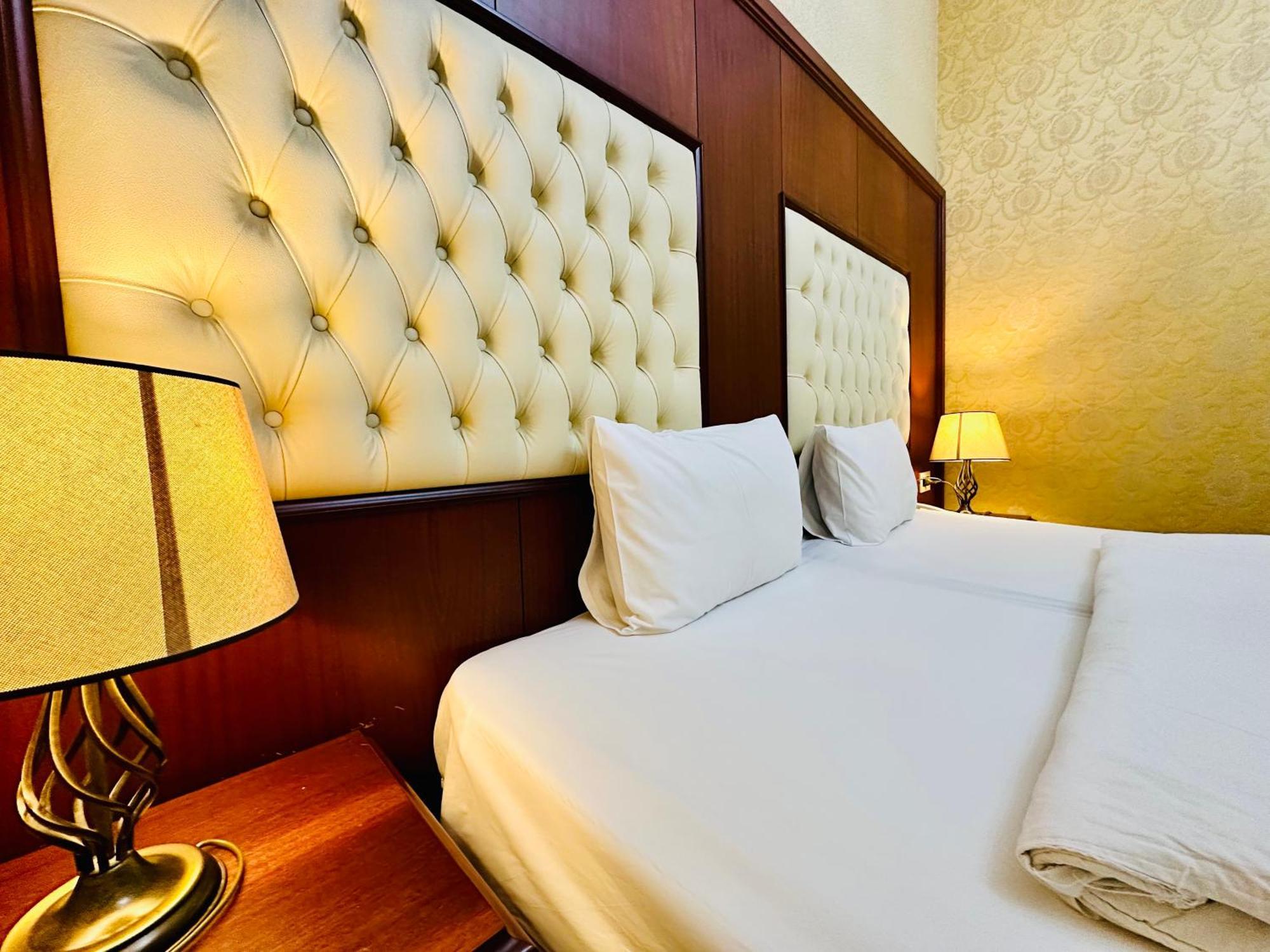 Clover Hotel Baku Formula 1 View Exterior photo