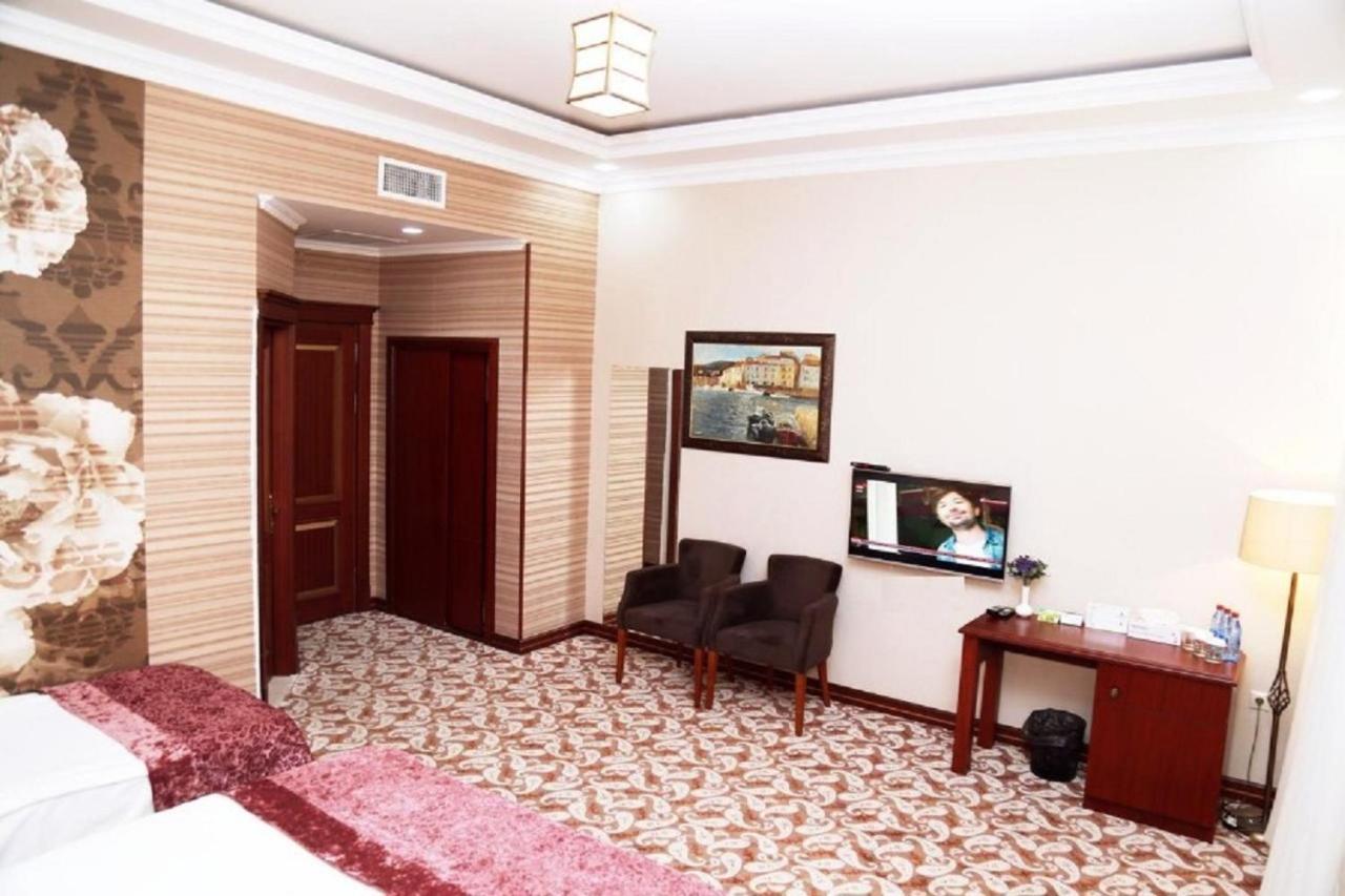 Clover Hotel Baku Formula 1 View Exterior photo