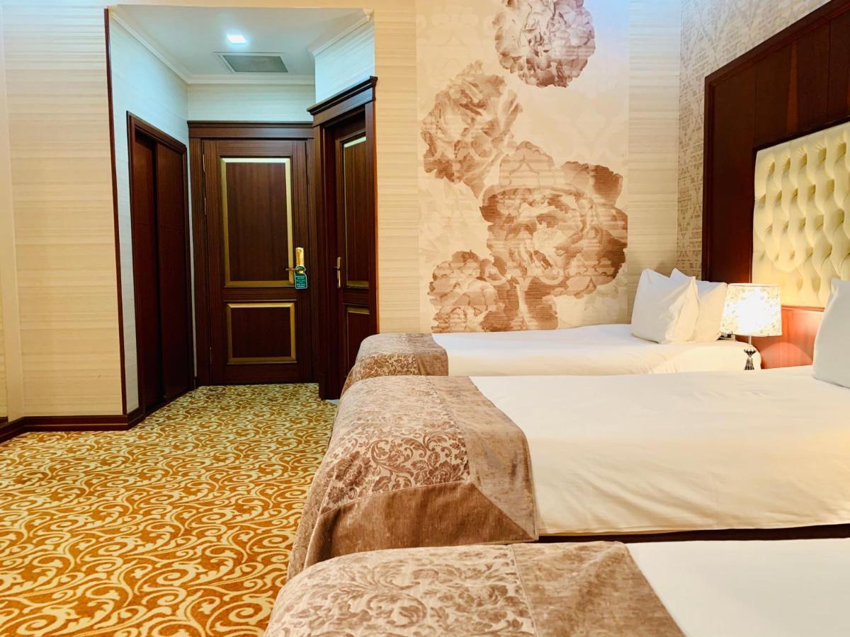 Clover Hotel Baku Formula 1 View Exterior photo