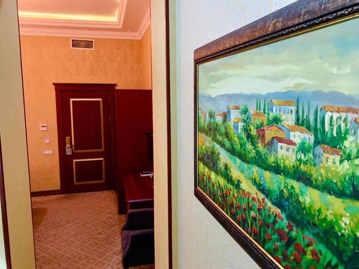 Clover Hotel Baku Formula 1 View Exterior photo