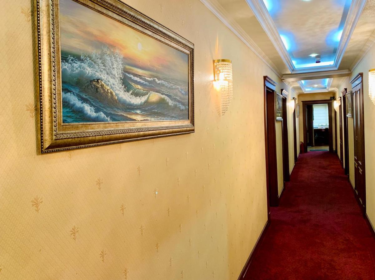 Clover Hotel Baku Formula 1 View Exterior photo