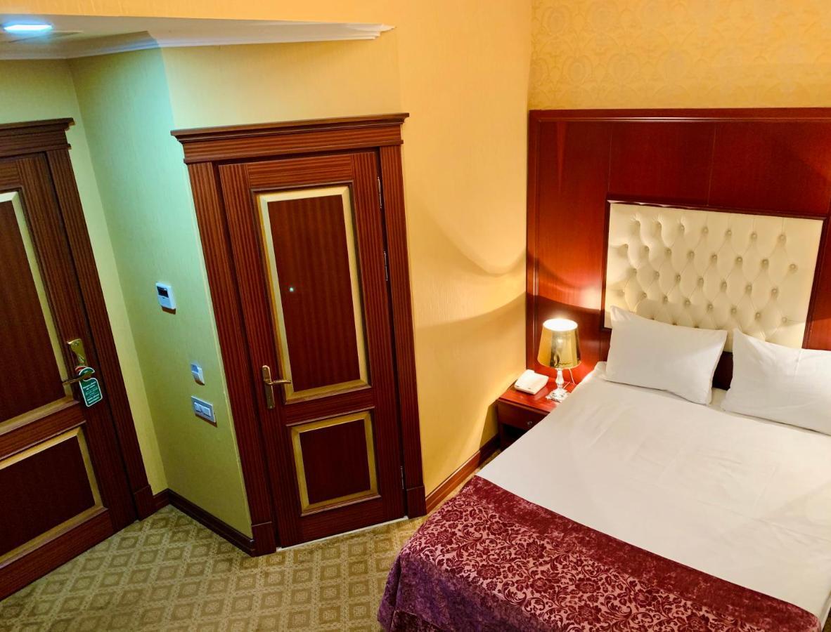 Clover Hotel Baku Formula 1 View Exterior photo