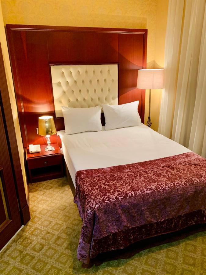 Clover Hotel Baku Formula 1 View Exterior photo